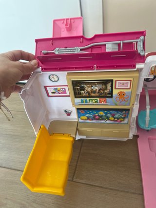 Ambulancia Barbie Rosa y Blanca