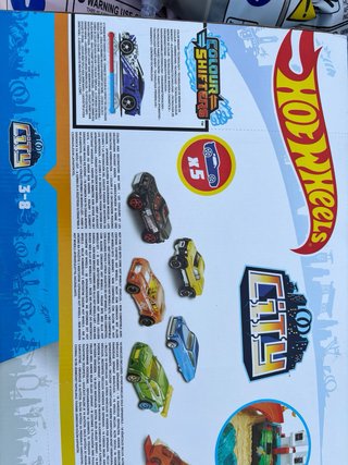 Hot Wheels Sharkport Showdown Set