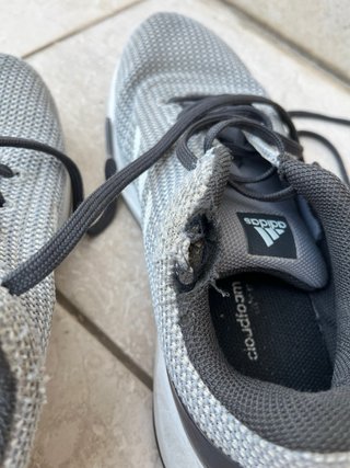 Zapatillas Adidas Gris y blanco