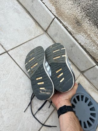 Zapatillas Adidas Gris y blanco