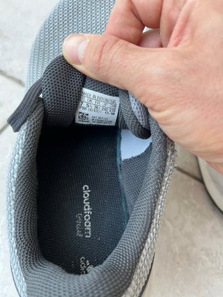 Zapatillas Adidas Gris y blanco