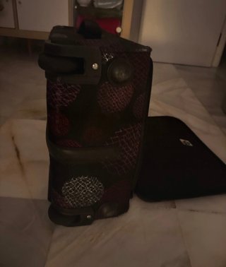 Maleta ruedas Roxy con diseño de círculos