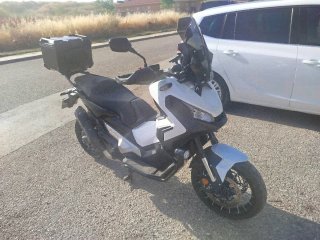Honda X-ADV 2020 Negra y Blanca