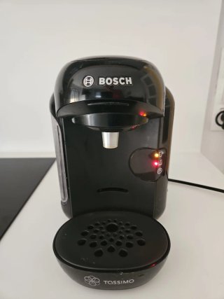 Cafetera Tassimo Bosch + Portacápsulas