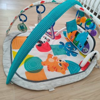 Gimnasio Bebé Baby Einstein 4-en-1 Kickin' Tunes