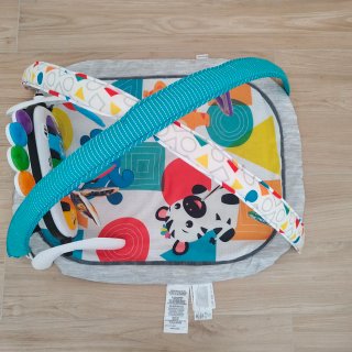 Gimnasio Bebé Baby Einstein 4-en-1 Kickin' Tunes