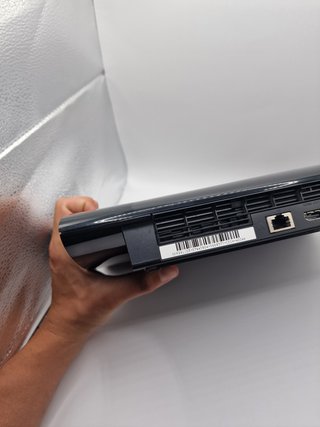 Playstation 3 Slim 320GB Nera + Giochi e Cavi