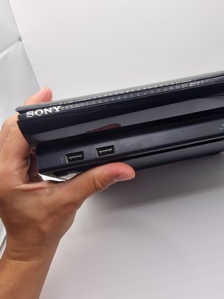 Playstation 3 Slim 320GB Nera + Giochi e Cavi