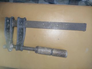 Sargento de carpintero antiguo