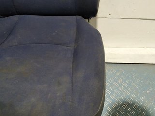 ASIENTO DELANTERO DERECHO IVECO DAILY FURGÓN MOTO