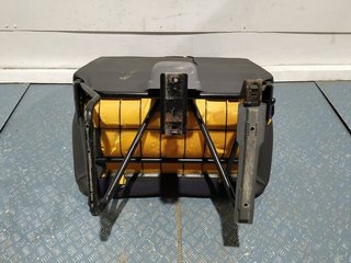 ASIENTO DELANTERO DERECHO IVECO DAILY FURGÓN MOTO