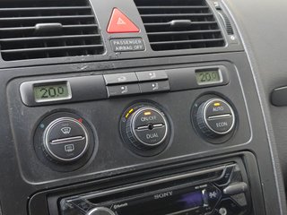 TOURAN SPORT 2.0 TDI 136 CV * 1 DUEÑO Y NACIONAL *
