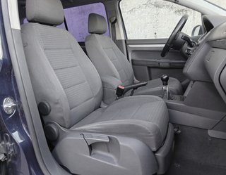 TOURAN SPORT 2.0 TDI 136 CV * 1 DUEÑO Y NACIONAL *