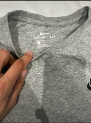 Camiseta Nike Gris