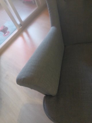 Sillón orejero Ikea gris + reposapiés
