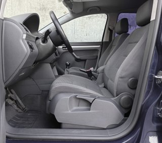 TOURAN SPORT 2.0 TDI 136 CV * 1 DUEÑO Y NACIONAL *