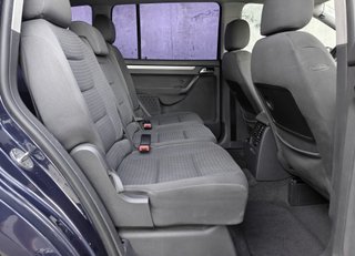 TOURAN SPORT 2.0 TDI 136 CV * 1 DUEÑO Y NACIONAL *