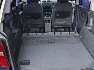 TOURAN SPORT 2.0 TDI 136 CV * 1 DUEÑO Y NACIONAL *