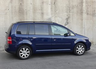 TOURAN SPORT 2.0 TDI 136 CV * 1 DUEÑO Y NACIONAL *