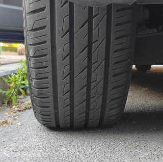 TOURAN SPORT 2.0 TDI 136 CV * 1 DUEÑO Y NACIONAL *