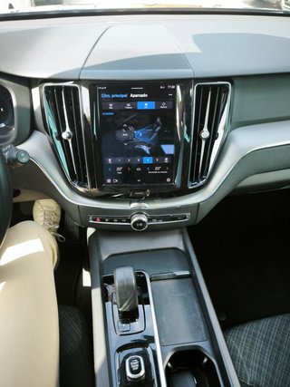 Volvo XC60 2.0 B4 D Core Auto