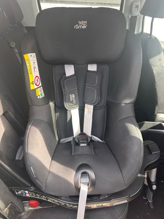 Britax Römer Dualfix i-Size + Funda Regalo