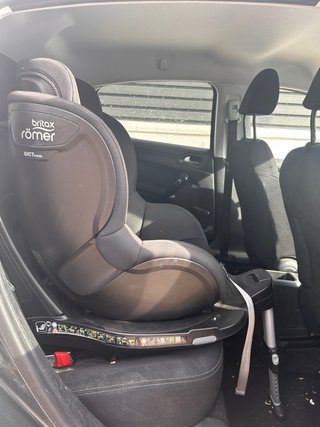 Britax Römer Dualfix i-Size + Funda Regalo
