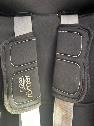 Britax Römer Dualfix i-Size + Funda Regalo