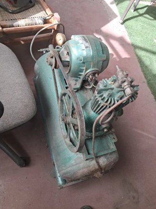 Compresor de aire antiguo