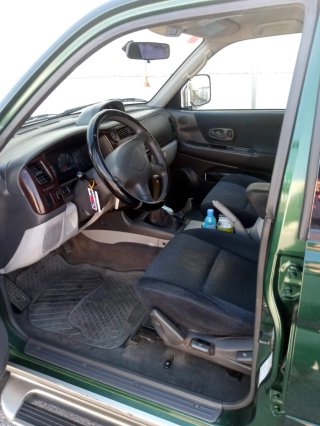 Mitsubishi Montero 2004