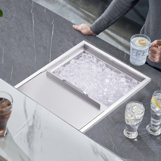 Cofre de Hielo Integrado, 61 cm L x 46 cm W x 33 cm H Enfriador de Acero Inoxidable, Bin de Hielo Comercial con Tapa Deslizante, Bar de Hielo para Cocina Exterior de 38.7 L, Incluye Tubería de Dre...