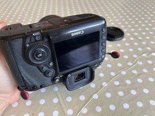 Canon 5d mark iv + 35mm f/2 IS USM