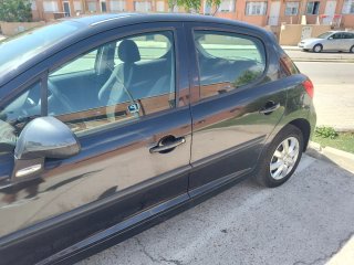 Peugeot 207 2006