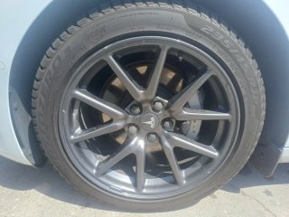 Neumáticos Tesla Model 3 235/45 R18 98V PIRELLI