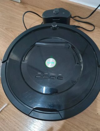Roomba 876 con base de carga