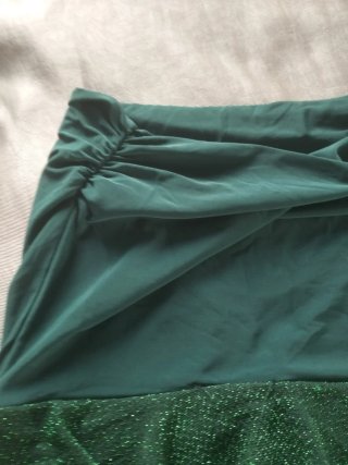 Top o falda irregular verde T S ideal para bailar