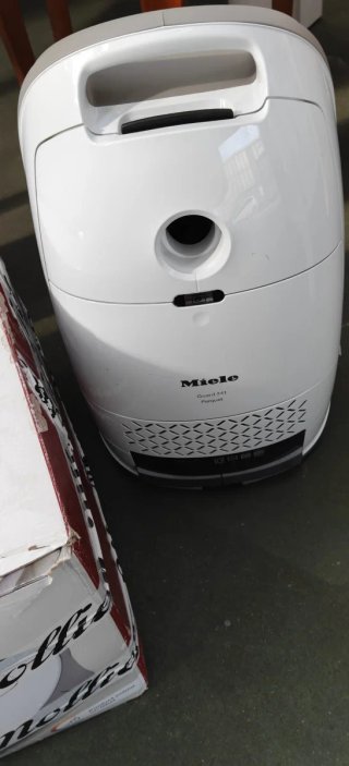 Aspiradora Miele Blanca