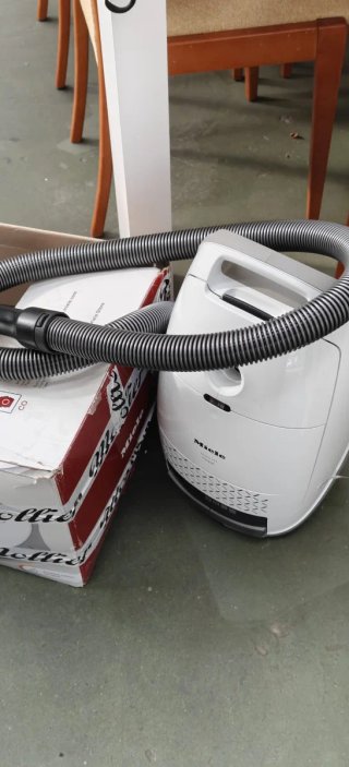 Aspiradora Miele Blanca