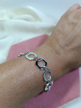 Pulsera de plata con eslabones cuadrados