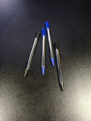 Confezione da 4 stili stylus per Nintendo 3DS