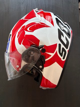 Casco de moto Scorpion.