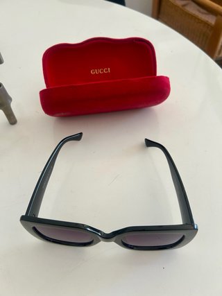 BELLAS GAFAS GUCCI ORIGINALES  + ESTUCHE
