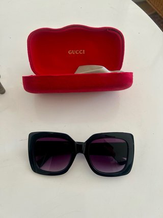 BELLAS GAFAS GUCCI ORIGINALES  + ESTUCHE