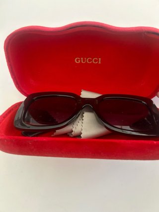 BELLAS GAFAS GUCCI ORIGINALES  + ESTUCHE