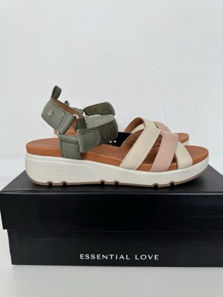 Sandalias Carmela Piel Talla 39 Beige/Verde nuevas