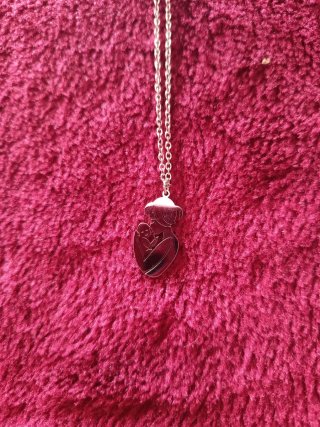 Cadena mujer