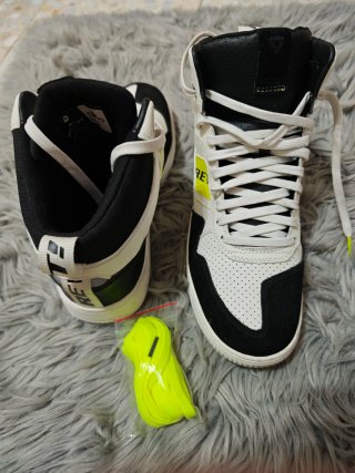 Botas Moto Revit Pacer Blancas y Negras
