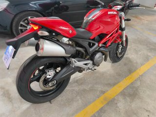 Ducati Monster 696 Plus