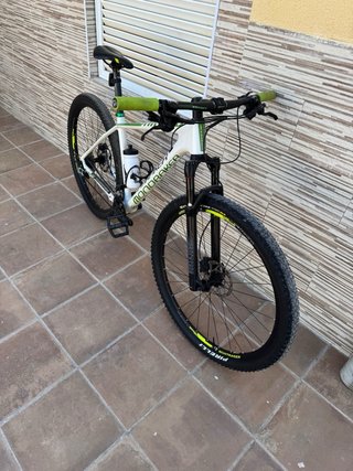 Bicicleta de Montaña Blanca y Verde