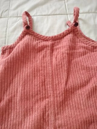Mono de pana rosa